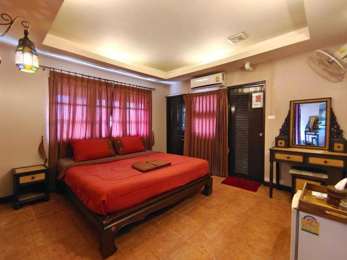 Wualai Boutique By Lanna Oriental Hotel Chiang Mai Bagian luar foto